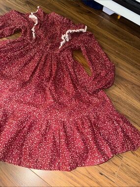 6-7 girls vintage 1970s Rust Red Floral  Maxi Dress with Cream Trim